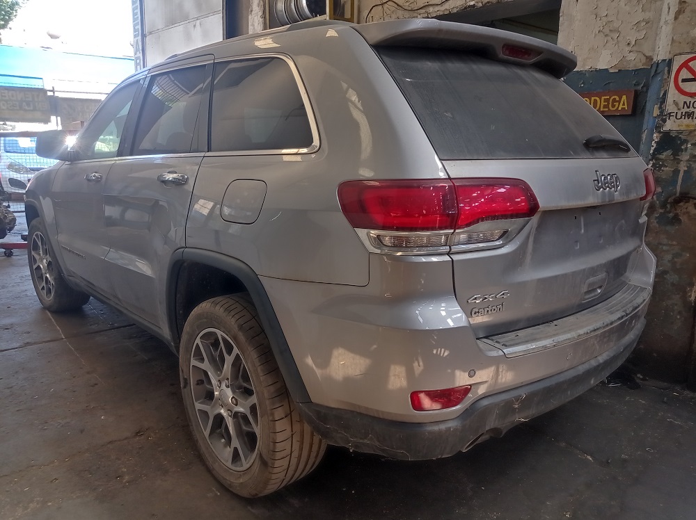 BOMBA ELEVADORA Jeep GRAND CHEROKEE LTD. 2013  USADO  EN DESARME